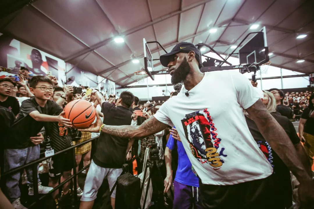 孔帕尼：控球是为了处于有利进攻位置；希望保护足球的创造力（孔帕尼：控球为进攻创造优势，盼守护足球的创造力）