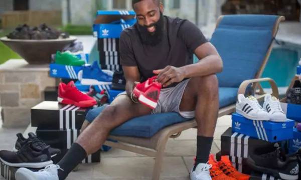 TA：FIFA在卖世界杯期间的停车证，价格是每场75至175美元（TA：FIFA世界杯期间出售停车证，每场定价75至175美元）