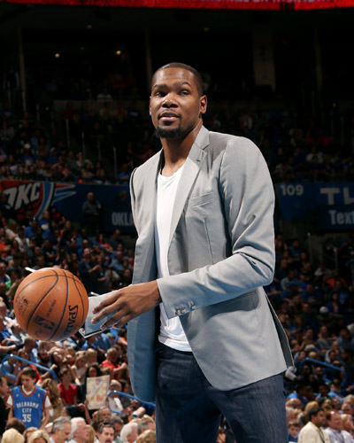 阿森纳3-1大胜拜仁，五档次差距彻底显现，拜仁被打回原形！（阿森纳3-1击败拜仁，五档差距尽显，拜仁原形毕露）