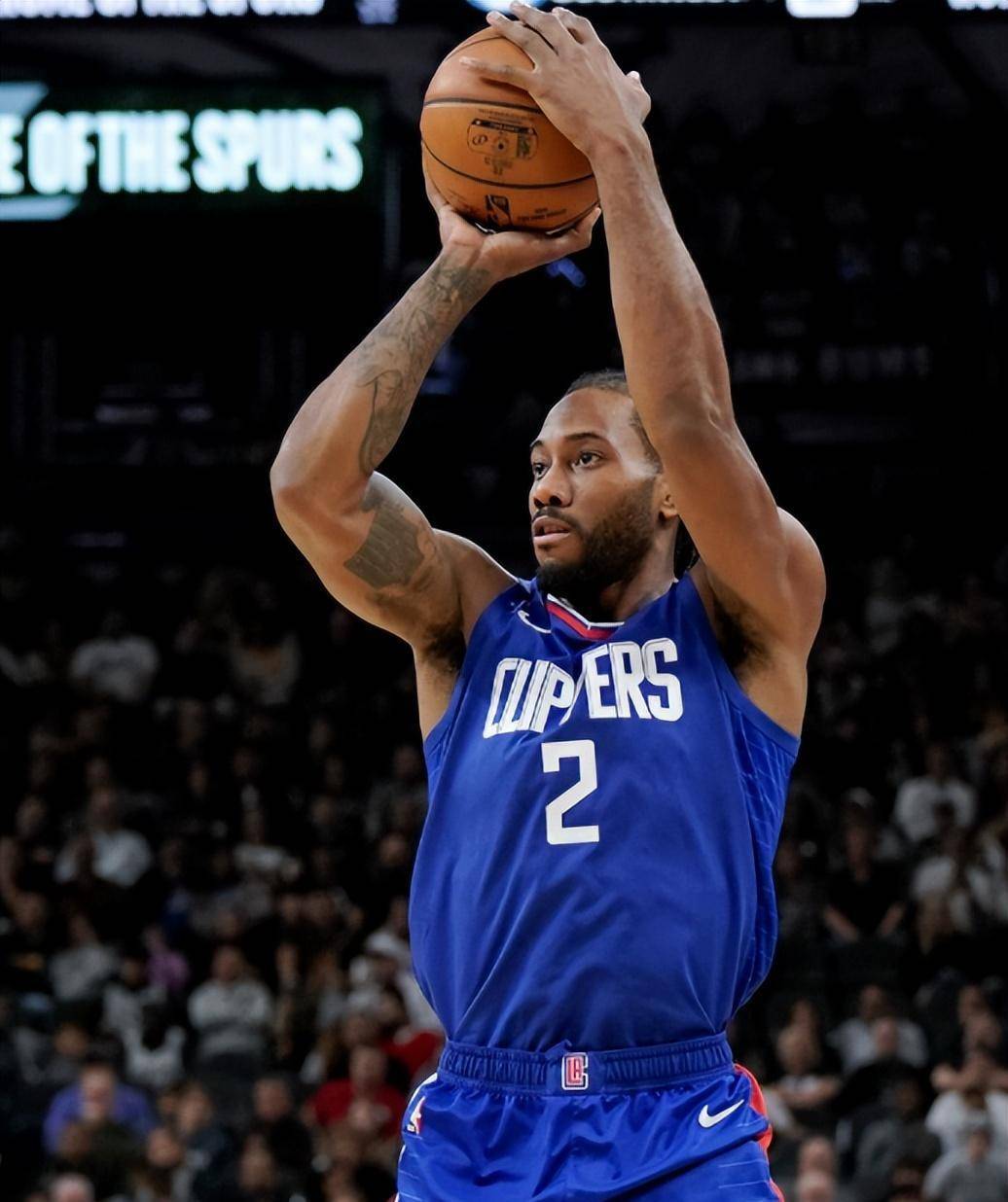 中场核心连续助攻率突破赛季纪录（中场大脑连场助攻率刷新赛季新高）