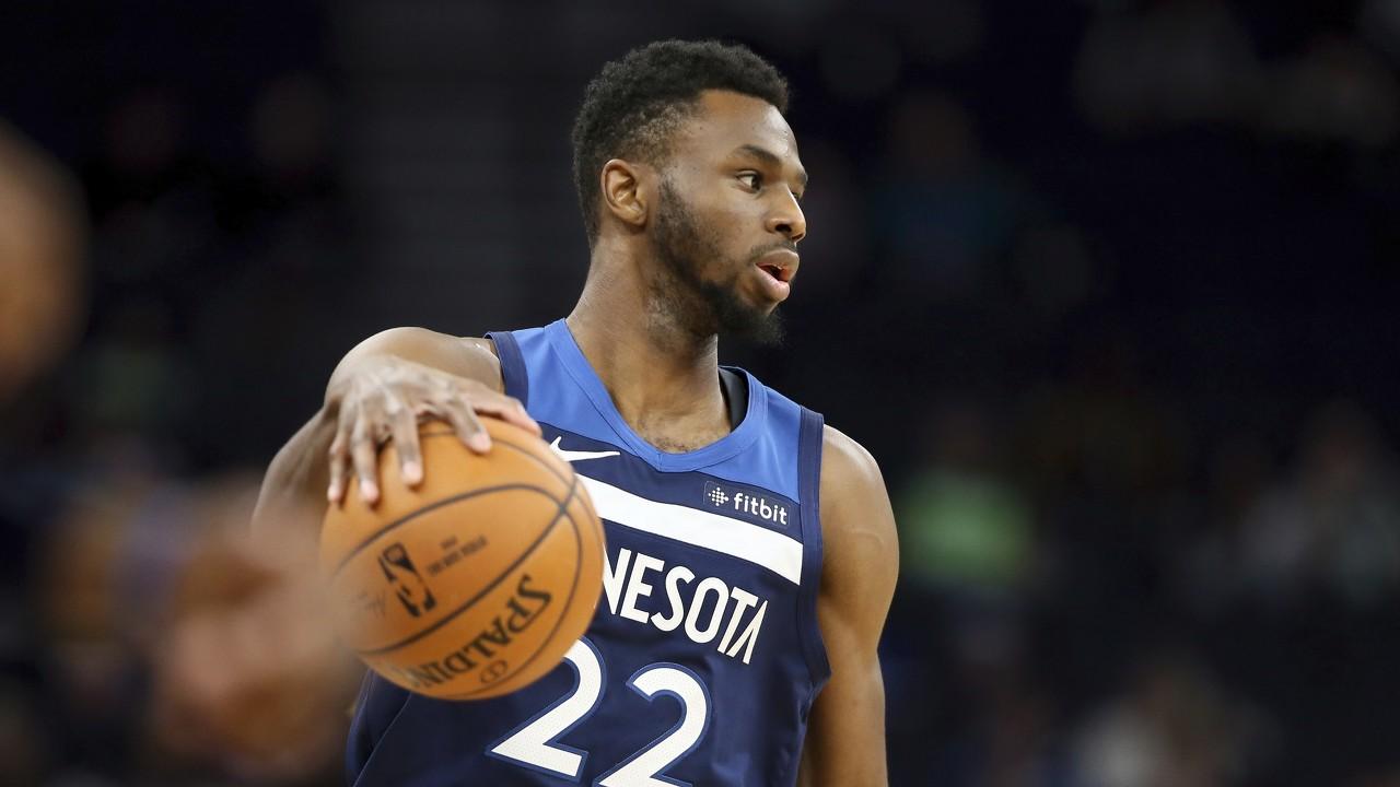 段瑾瑜搭档两匹爱驹摘夺四冠，广东马术联赛第九站完美收官！（段瑾瑜携两骏马豪取四冠，广东马术联赛第九站圆满落幕）